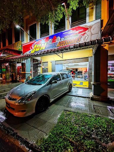 Jun Accessories & Tinted